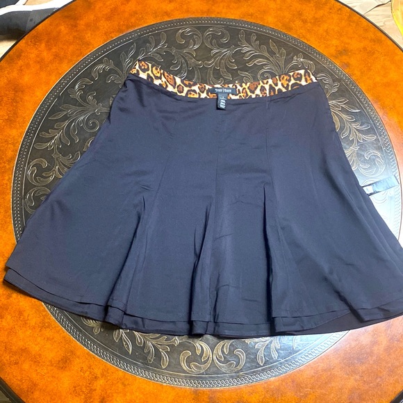 White House Black Market Pleated Black Mini Skirt Sz 8 - Picture 4 of 7